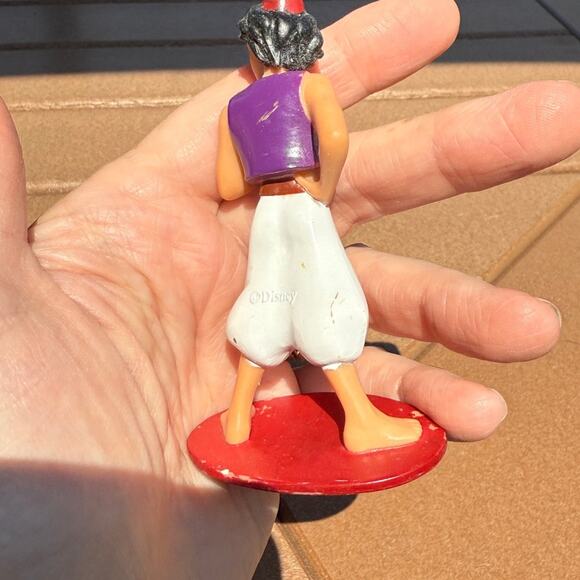 Lot of 3 PVC Disney Figurines with Base Aladdin, Miss Piggy, Odie - Picture 9 of 10